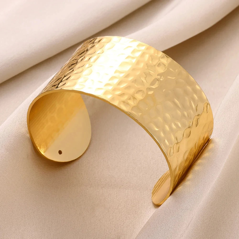 Crownline Cuff Set