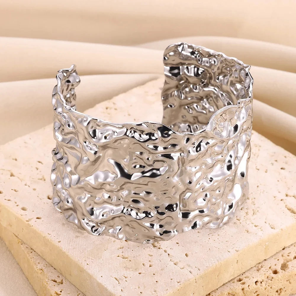 Crownline Cuff Set