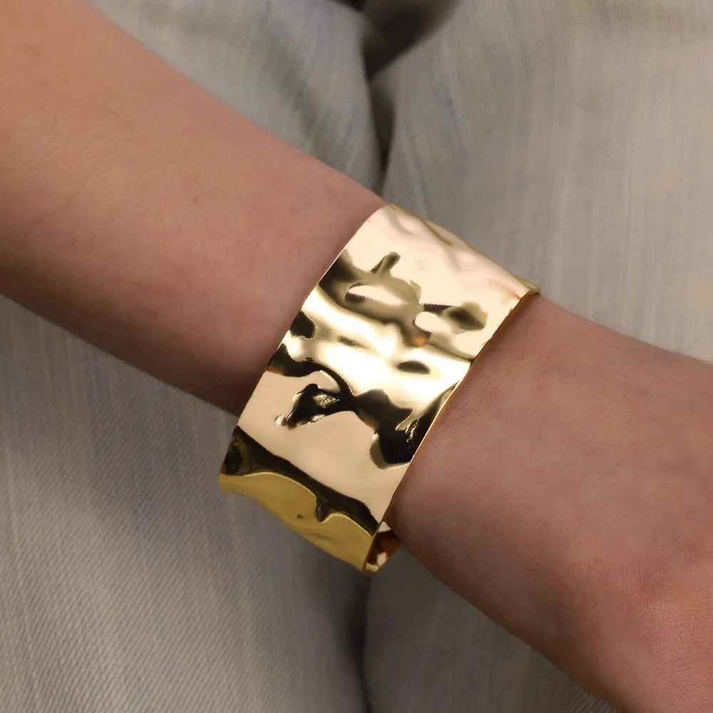 Crownline Cuff Set