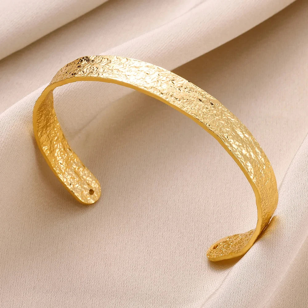 Crownline Cuff Set